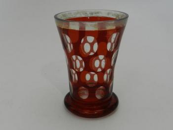 Sklenice s rubínovou lazurou Sklenice s rubínovou lazurou